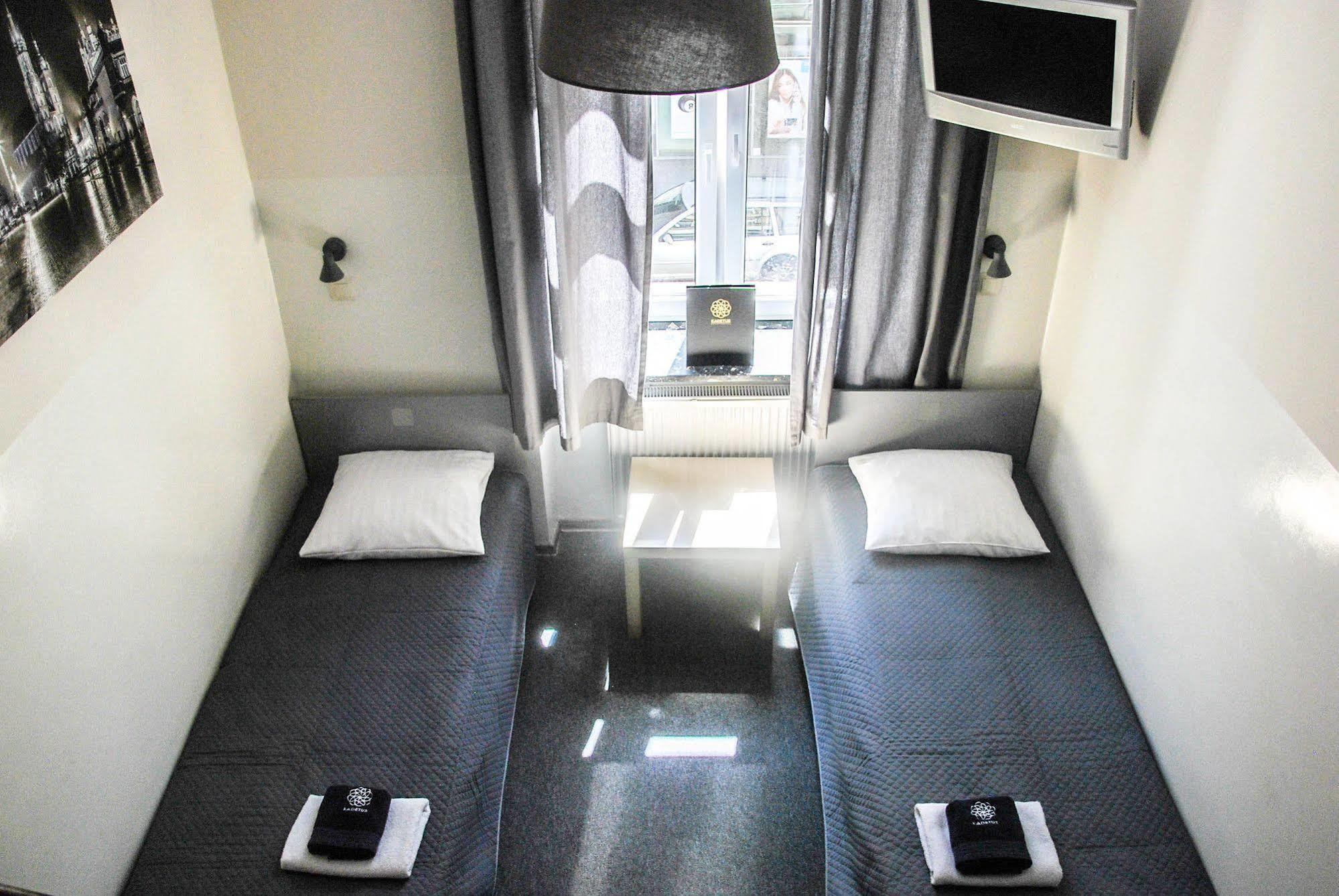 Aparthotel Kadetus Krakow Dış mekan fotoğraf