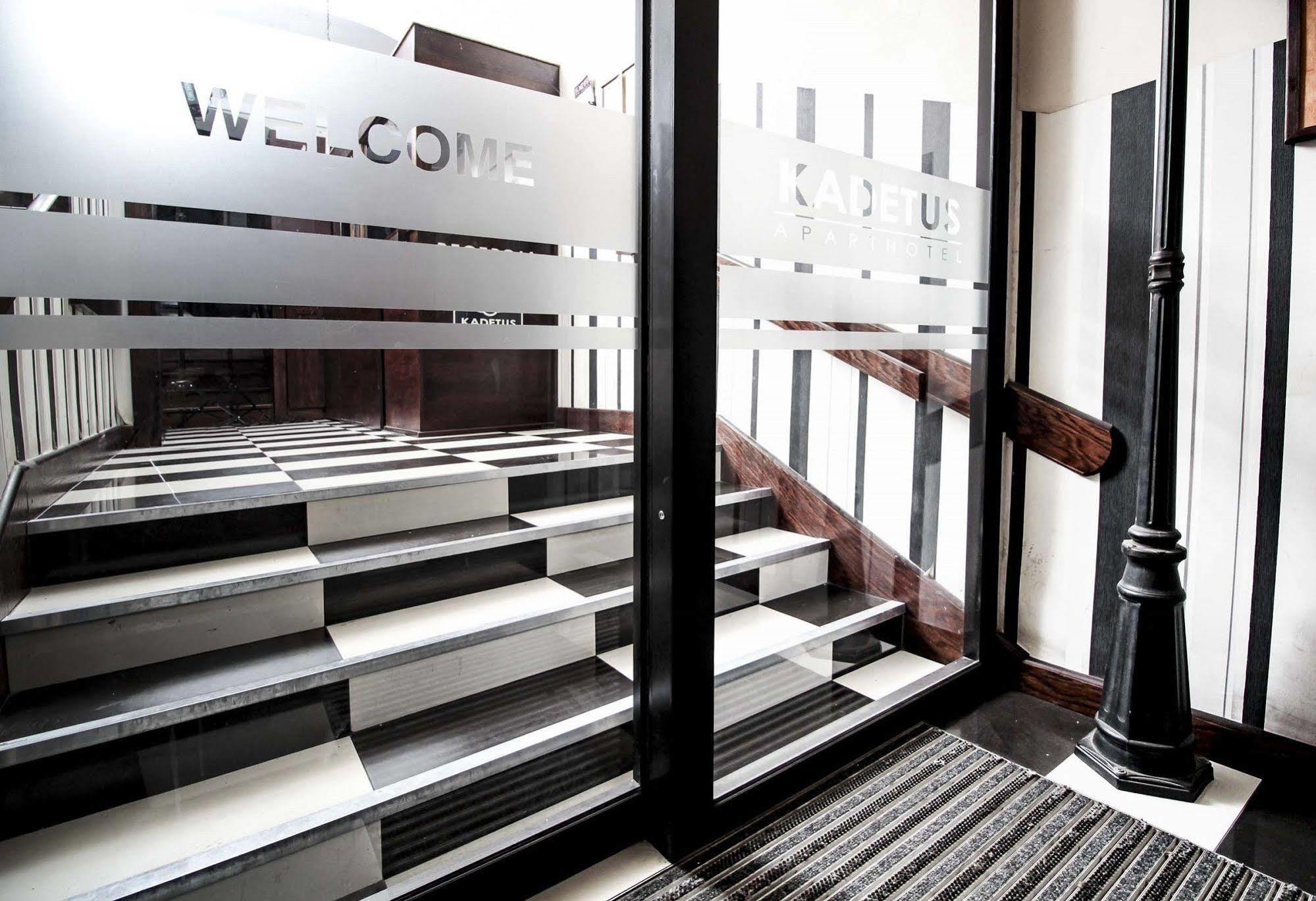 Aparthotel Kadetus Krakow Dış mekan fotoğraf